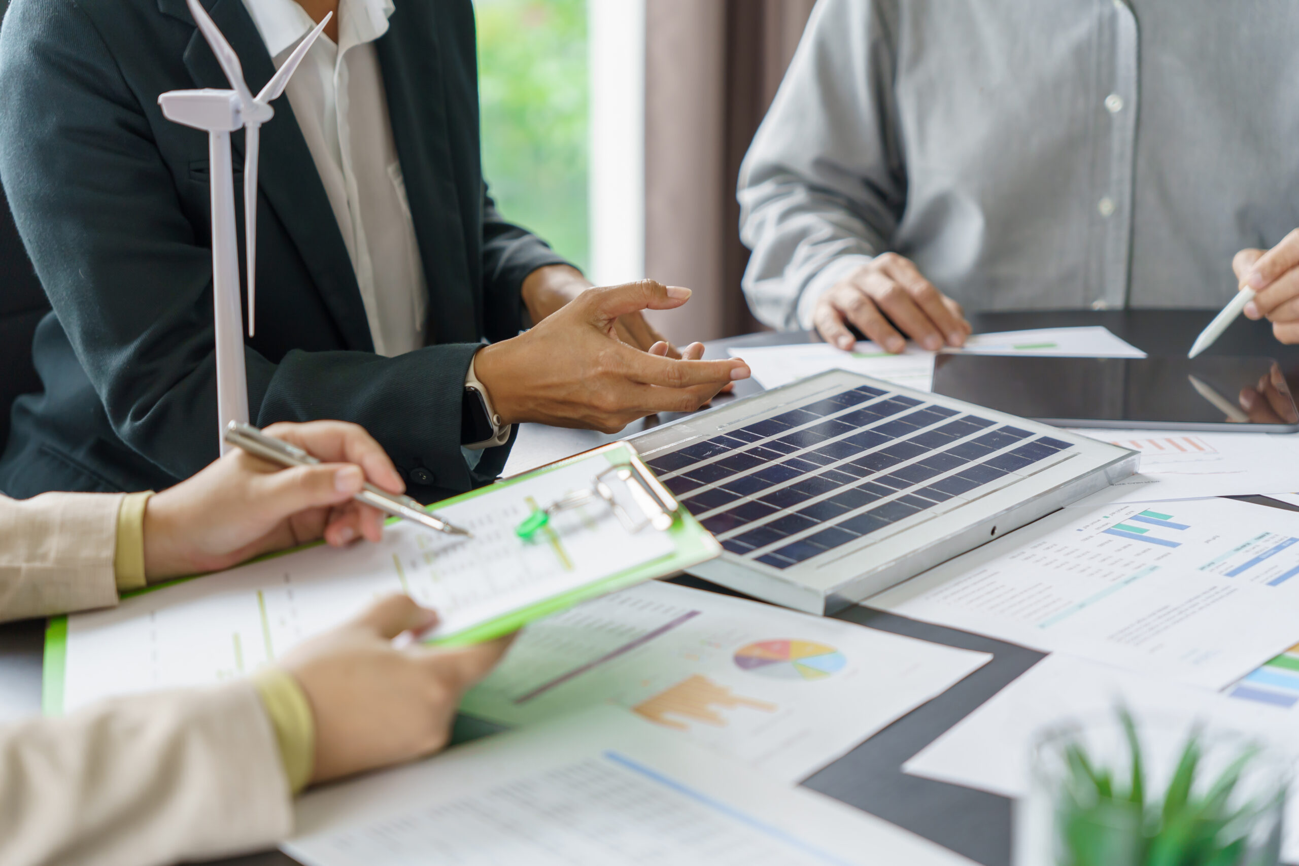 Qué deben hacer las empresas ante el aumento del precio eléctrico